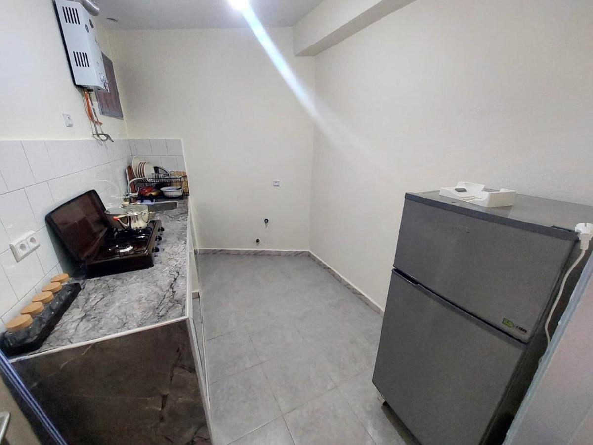 Breeze Apart - 2 Facade & Wifi Al-Ḥoseyma Esterno foto